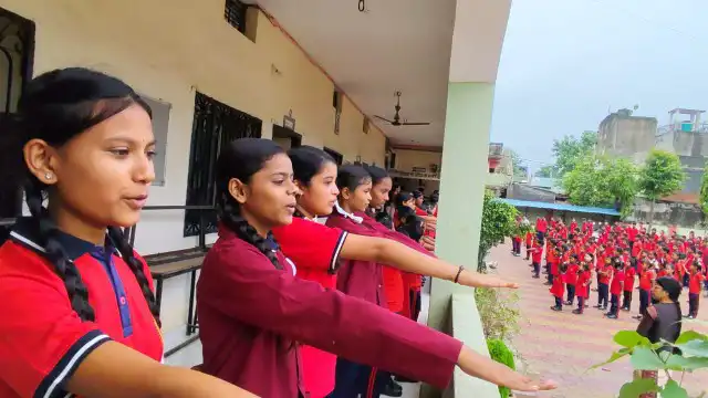 जांजगीर: ज्ञानोदय विद्यालय में छात्र नेतृत्व का गौरवपूर्ण आगाज़, कैप्टन-वाइस कैप्टन ने ली शपथ 1 1002623645