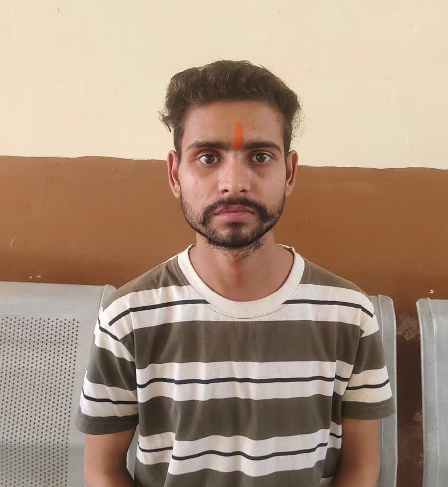 जांजगीर-चांपा: साइबर ठगी में इस्तेमाल म्यूल अकाउंट गिरोह का एक और आरोपी गिरफ्तार 1 1002653589