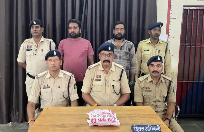 जांजगीर-चांपा: नशीली गोलियों का बड़ा नेटवर्क उजागर, 1140 टैबलेट के साथ दो आरोपी गिरफ्तार 1 IMG 202607301910318435