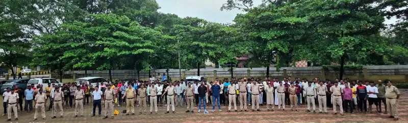 जांजगीर चाम्पा: बाहरी मजदूरों व किरायेदारों का पुलिस ने किया सत्यापन, 150 दस्तावेज जांचे; 130 लोगों से पूछताछ 1 IMG COM 202608061750057800