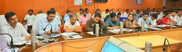 जांजगीर-चांपा: समय-सीमा की बैठक में निर्माण कार्यों की धीमी प्रगति पर कलेक्टर नाराज, शिकायतों के गुणवत्तापूर्ण निराकरण के दिए निर्देश 2 img com 2026080419161055613785007797586938909