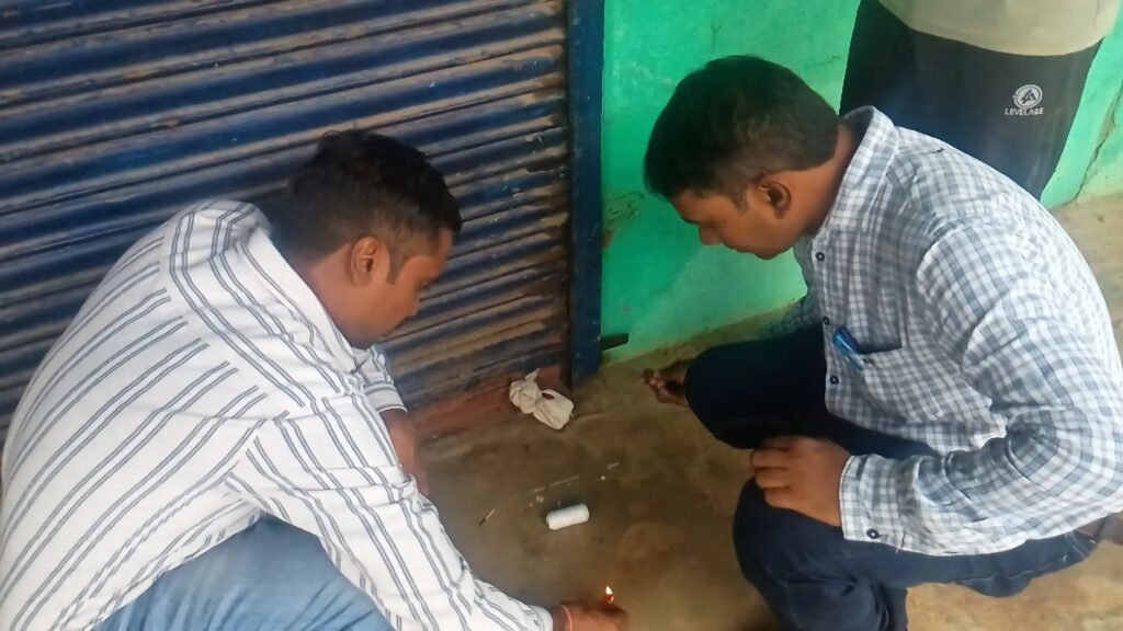 कृषि विभाग की सख्त कार्यवाही: जिले की 02 कीटनाशक दुकानें सील, 1 पर विक्रय प्रतिबंध और 5 को थमाया नोटिस 2 img com 2026082219284774007295096008050613290
