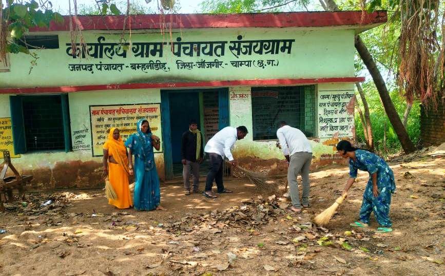 सेवा संकल्प अभियान: गांव-गांव चला स्वच्छता एवं जनजागरूकता अभियान, ग्रामीणों ने लिया श्रमदान का संकल्प 2 img 20260928 wa0029503268237746776888